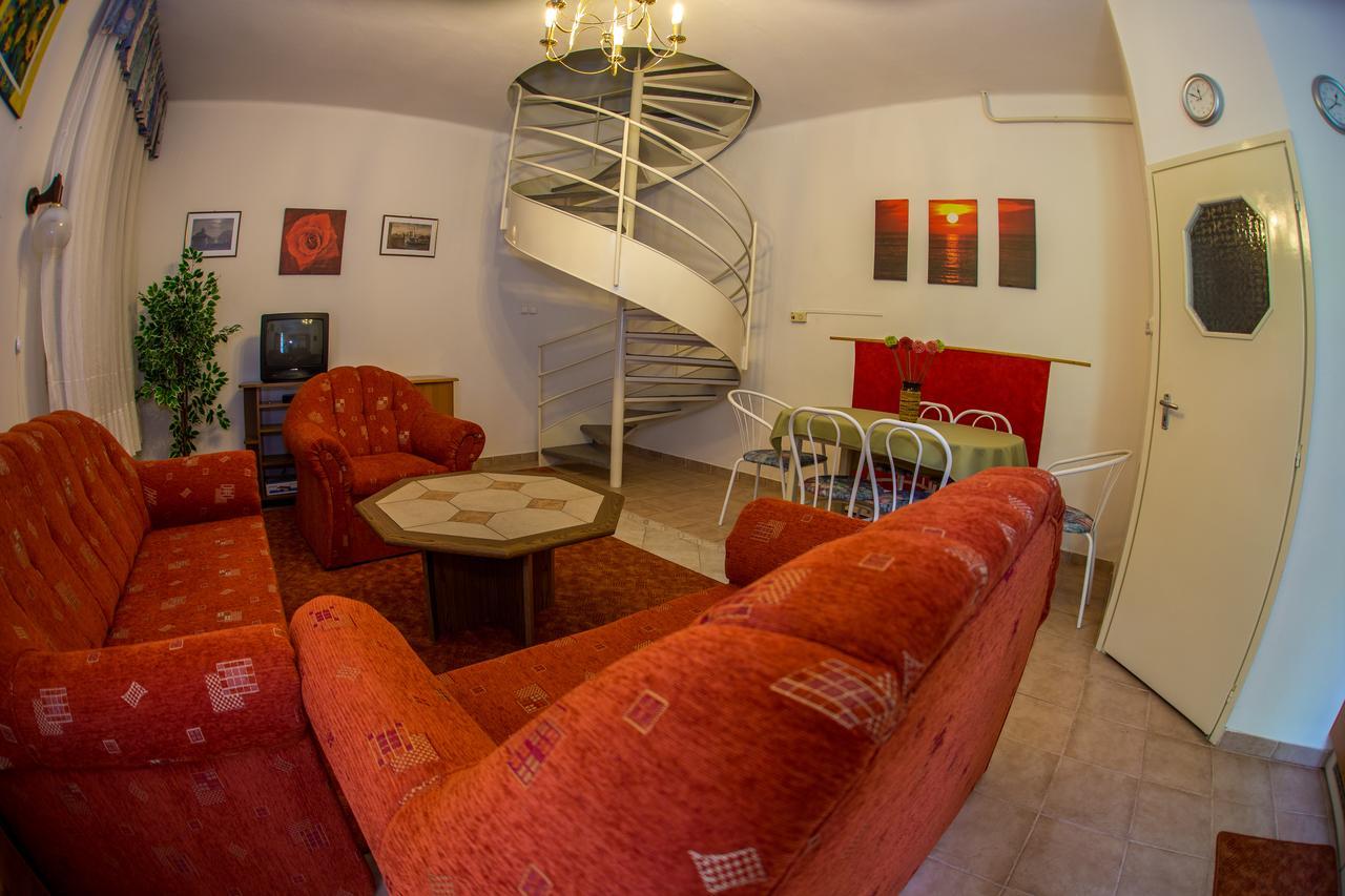 Aqua Line Apartmanhaz Hajdúszoboszló المظهر الخارجي الصورة