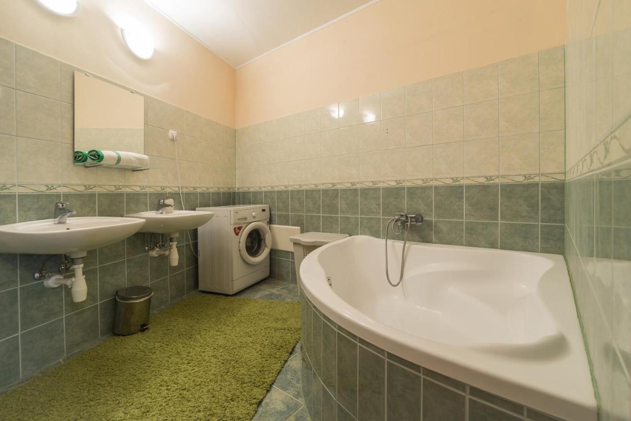 Aqua Line Apartmanhaz Hajdúszoboszló المظهر الخارجي الصورة